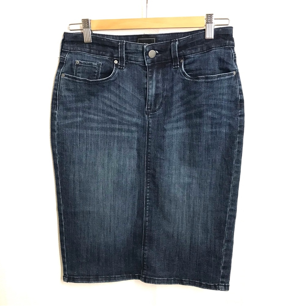 GAP denim skirt